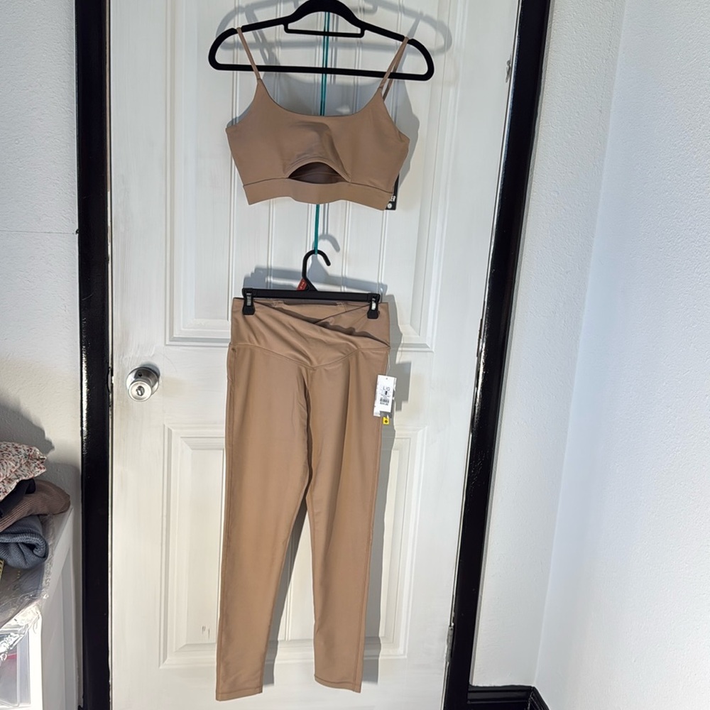NWT 2 piece active set